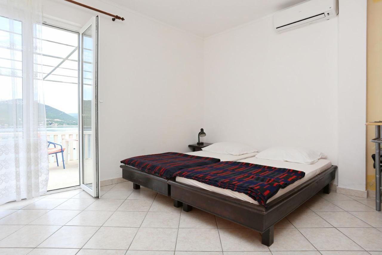 Apartments By The Sea Kabli, Peljesac - 10221 Brijesta エクステリア 写真